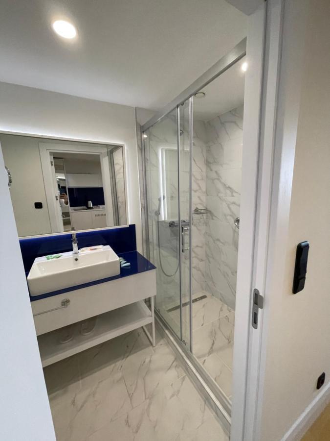 Orbi City Suite Batumi Bagian luar foto